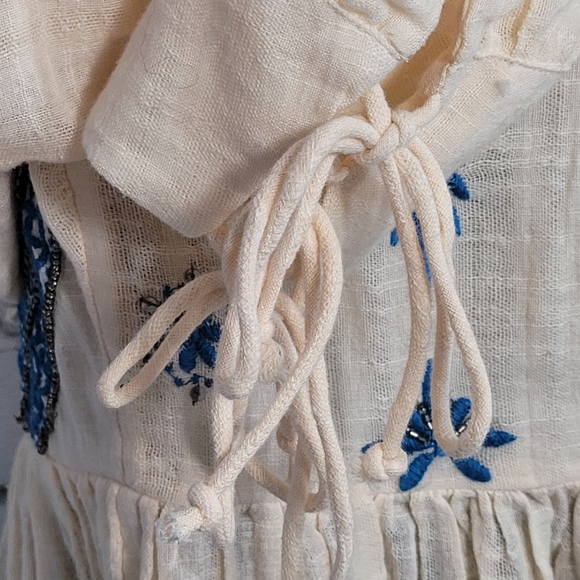 FREE PEOPLE XS Bali Birdie Long Sleeve Embroidered Peasant Tie/Open Back Tunic - Picture 8 of 11